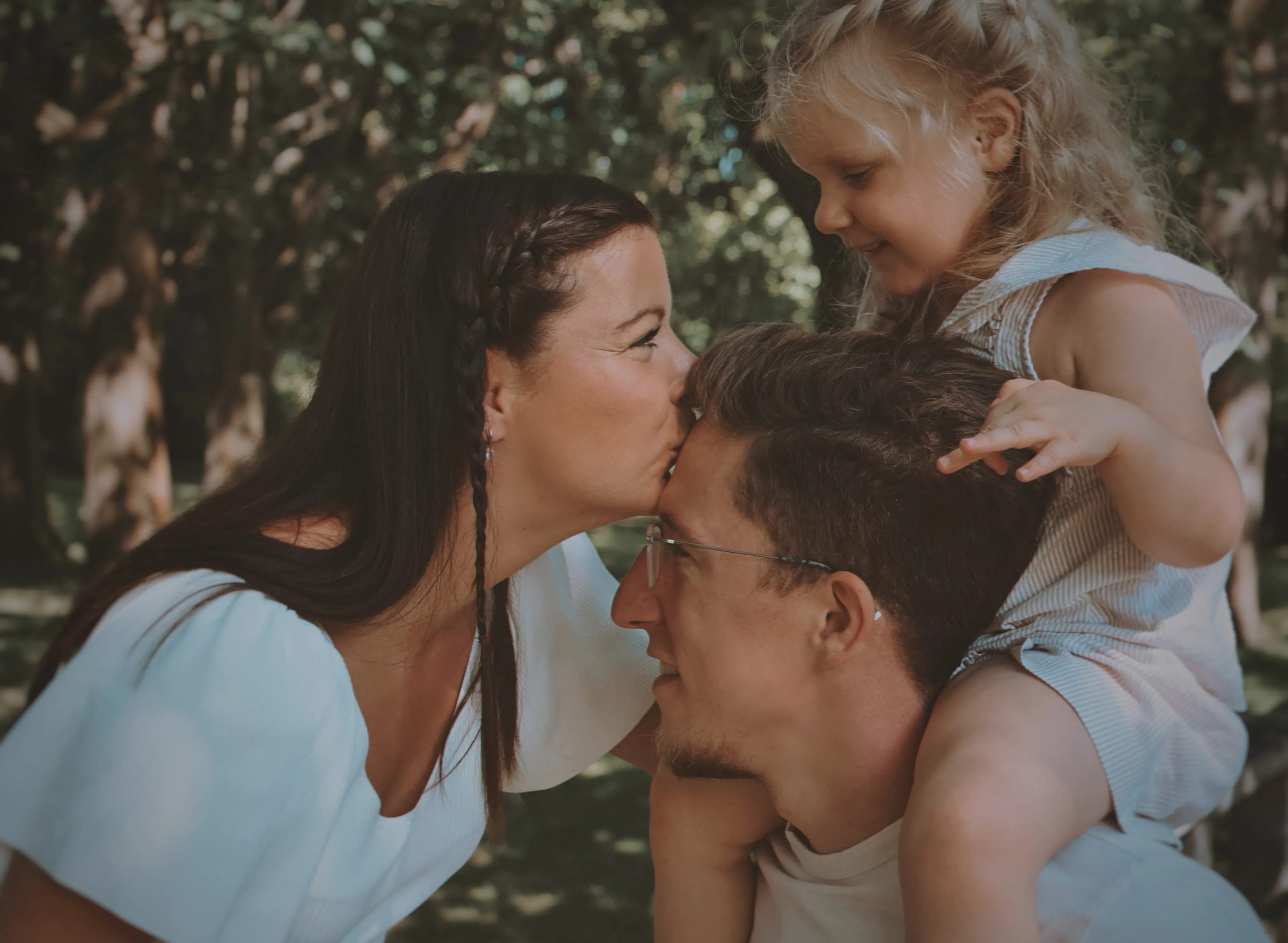Familien – Familienshootings, die eure gemeinsamen Momente und Verbindungen authentisch festhalten.