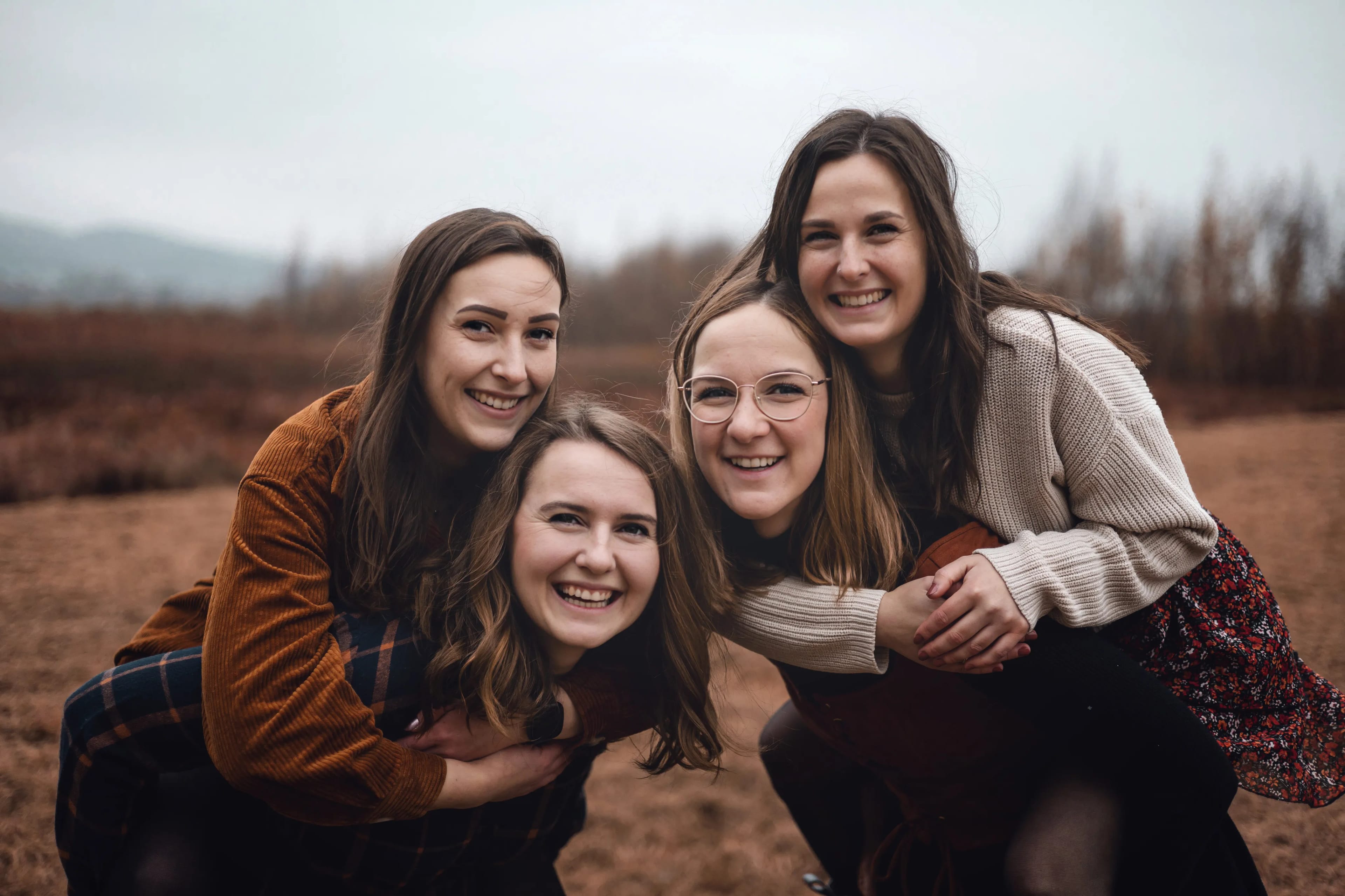 Freundinnen – Freundschaftsshootings voller Spaß, Lachen und besonderer Momente zusammen.