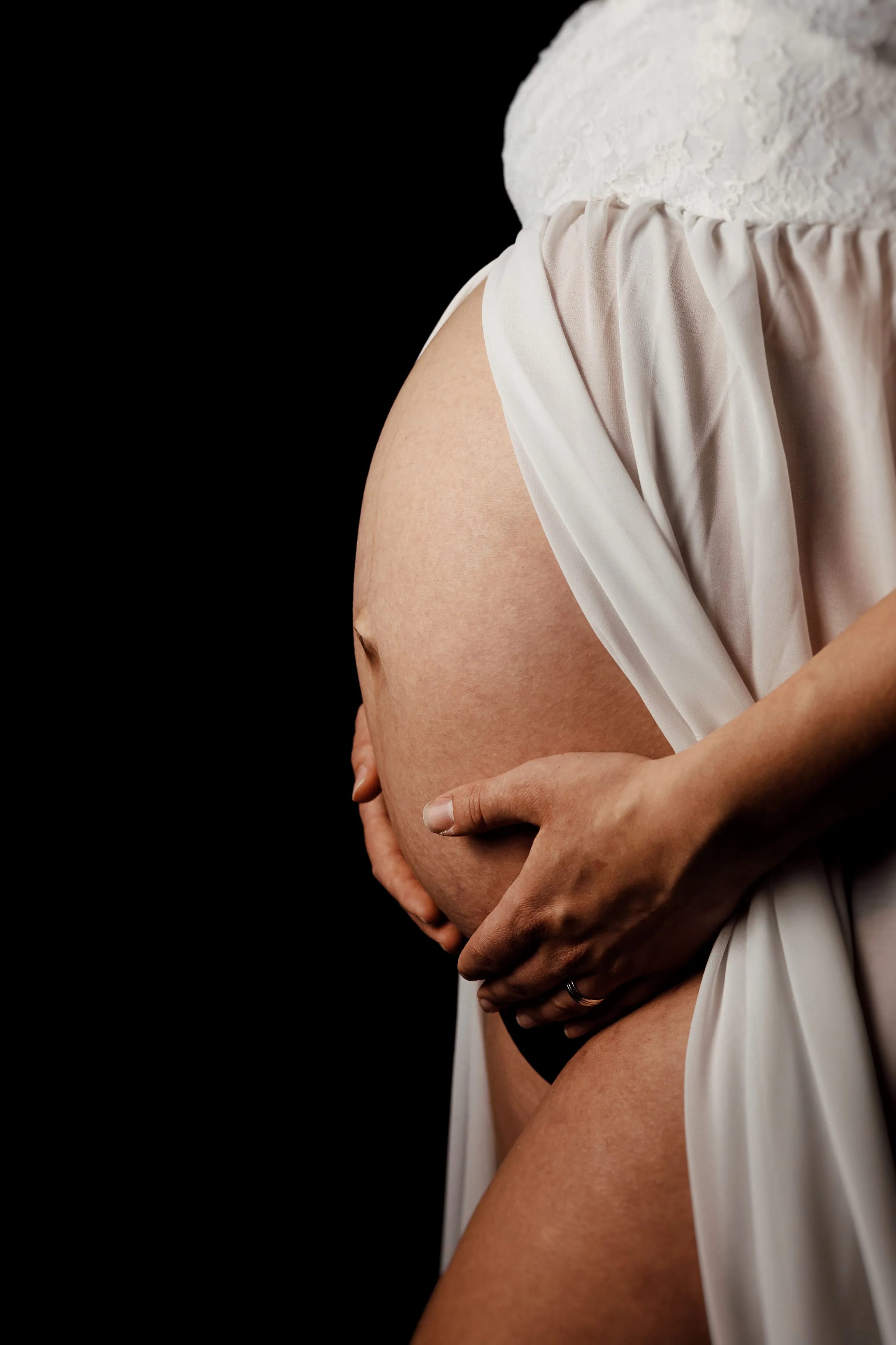 Schwangerschaft & Babybauch – Fotografie von Lenas Fotografierwelt in Bad Oeynhausen, Bild 25 von 29